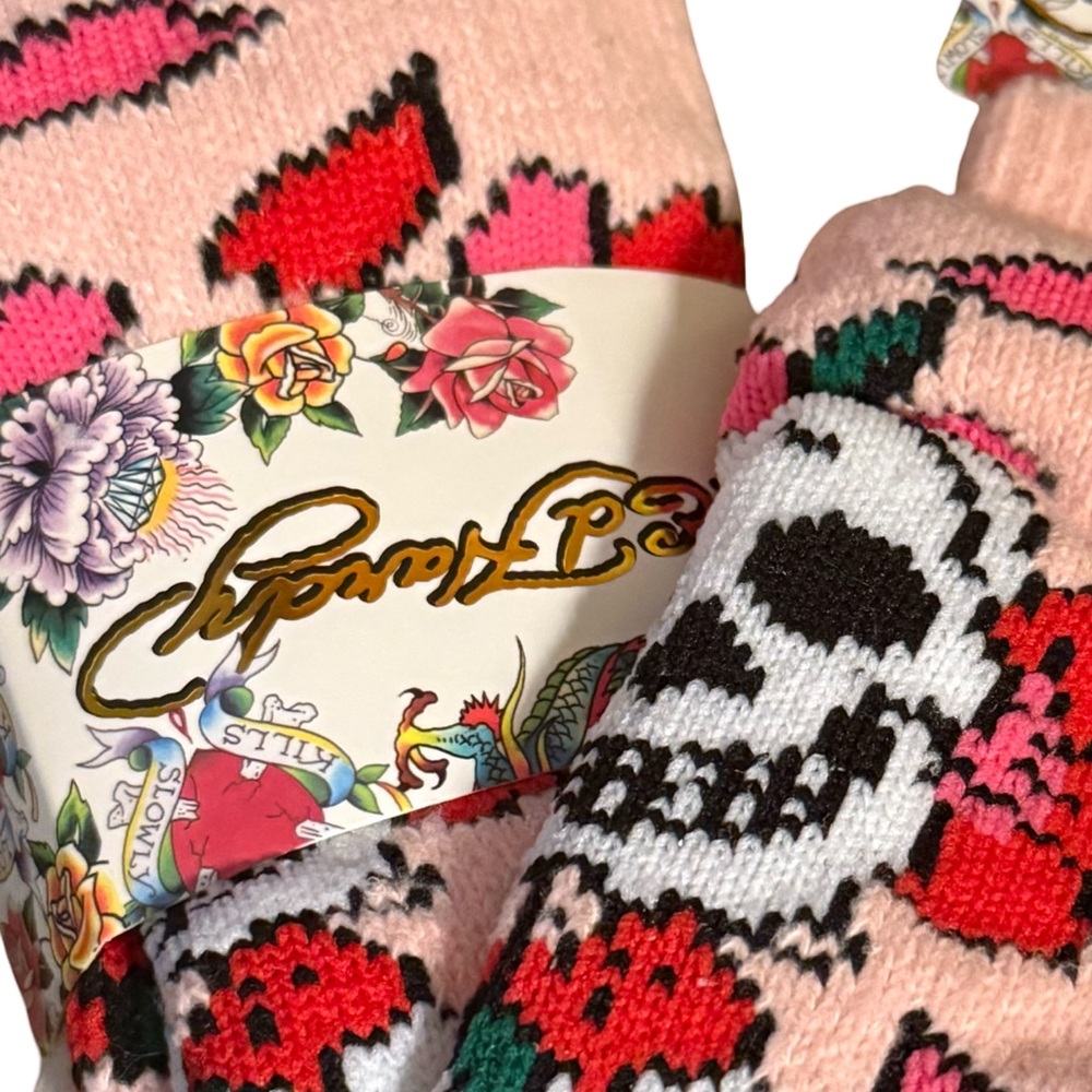 Ed Hardy NWT Classic Ed Hardy Pink Skull Heart and Taupe Waffle Slouchy Socks - Picture 2 of 6